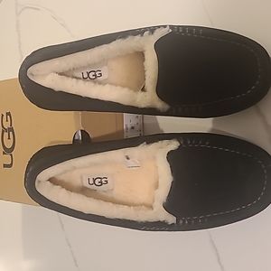 UGG Ansley Slippers Black Size 8 New